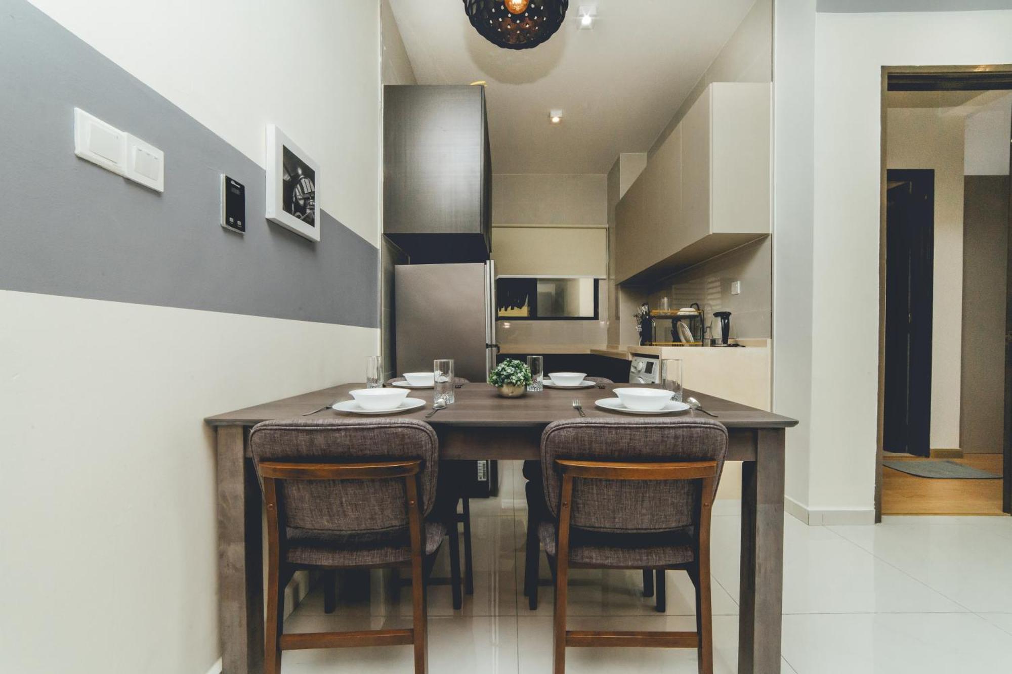 Bay Laurel Luxe Highfloor 2br 4pax Seaview By Our Apartemen